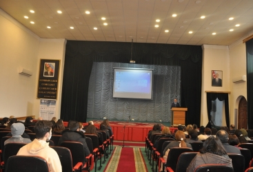 Amerikalı professor Mingəçevir Dövlət Universitetində seminar keçib