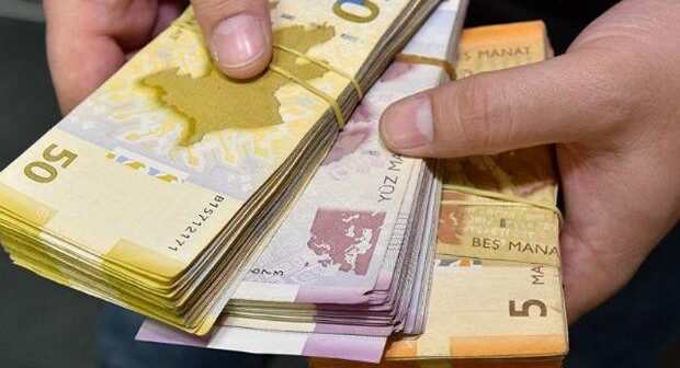 Banka əmanət qoymaq sərfəlidirmi? – Görünəni budur ki…