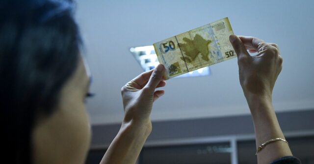 Manat yeni həftəyə belə başladı – Məzənnələr