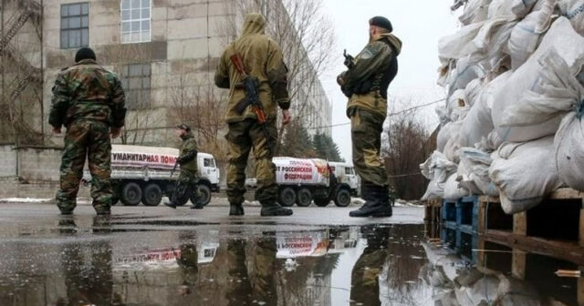 Dünya Ukraynadakı bu görüntüdən danışır – İnsanlar meydanda… (FOTO)