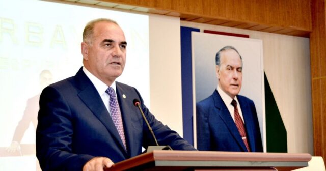 Prezident icra başçısını vəzifəsindən azad etdi