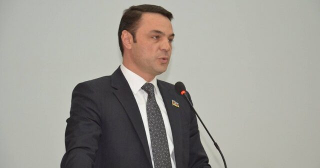 Eldəniz Səlimovun deputat mandatına xitam verildi
