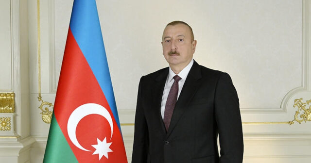 İlham Əliyev Moskvada naməlum əsgərin məzarını ziyarət etdi