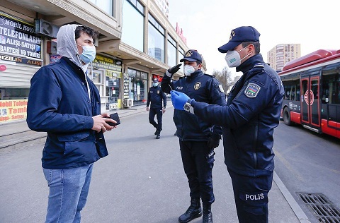 Bakıda özünü kuryer kimi təqdim edən şəxs evlərdən oğurluq edib