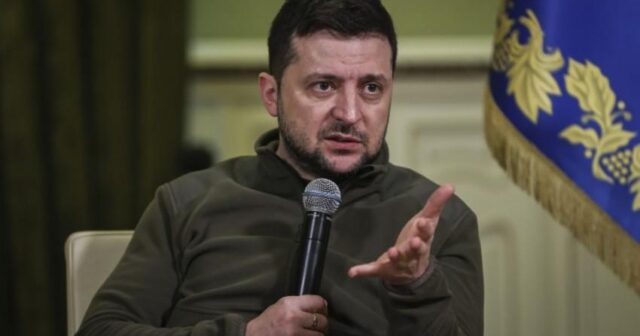 Zelenski Ukrayna xalqının sağ qalmasının yeganə təminatçısını açıqlayıb