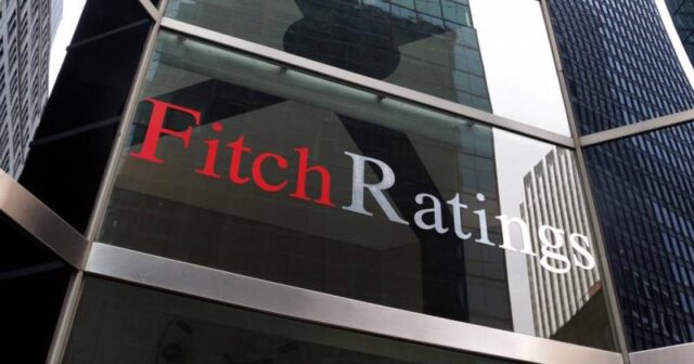 Fitch Rusiya rublu istiqrazları üzrə kupon ödənişlərini defolt hesab etdi