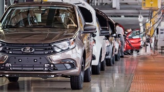Rusiya sənayesinin çöküşü başlayır: AvtoVAZ yeni iş rejiminə keçdi