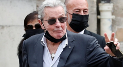 Alen Delon oğlundan ölümünə kömək etməsini istəyib