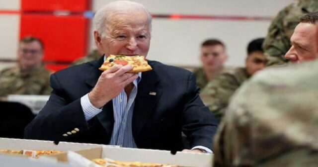 Bayden Polşada hərbçilərlə pizza yedi (FOTOLAR)