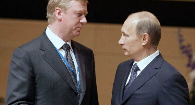 Putin köməkçisini işdən qovdu
