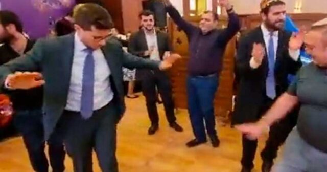 İsrail səfiri “Şalaxo” oynadı (VİDEO)