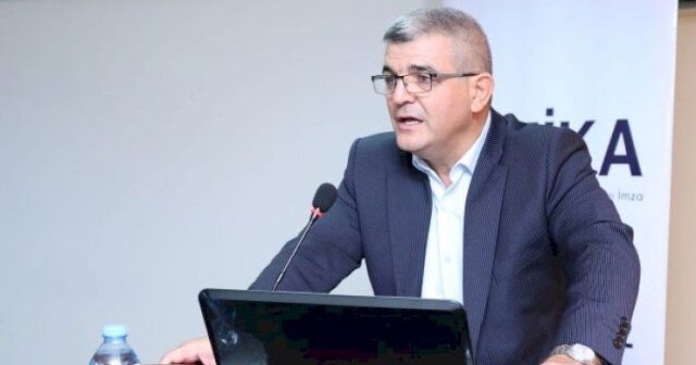 “1 aydır ki, nazirin zəngini gözləyirəm” – Deputat məmurları sərt tənqid etdi – VİDEO