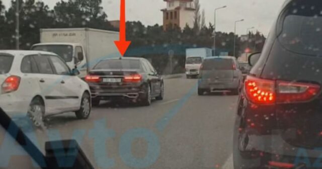 Bakıda icra başçısının avtomobili qaydaları heçə saydı – VİDEO