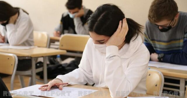 Bu gün 24 mindən çox şagird buraxılış imtahanı verəcək