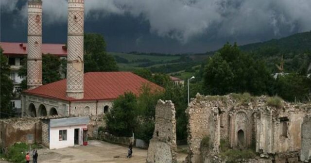 RUSİYA YARIMÇIQ SÜLH MÜQAVİLƏSİ İSTƏYİNDƏDİR – EKSPERTDƏN RƏY
