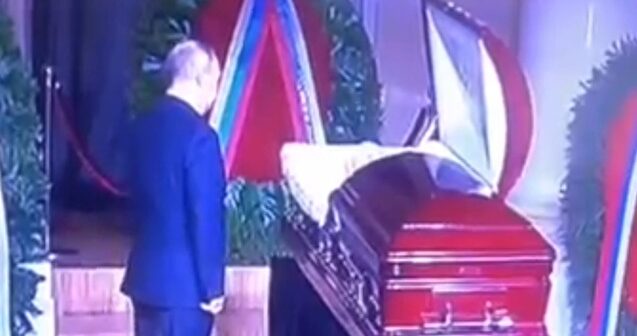 Putin Jirinovski ilə belə vidalaşdı – Video