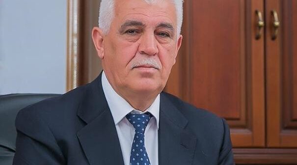 Rektor Dövlət Himni səslənəndə ayağa qalxmadı – Video