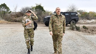 Prezident və birinci xanım Şuşaya getdi