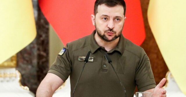 Zelenski: “Qərb Rusiya ilə oynamağı dayandırmalıdır”