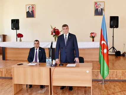 Şirvan şəhərində vətəndaşlarla növbəti səyyar görüş keçirilib