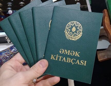 Azərbaycanda əmək kitabçaları ləğv olunacaq