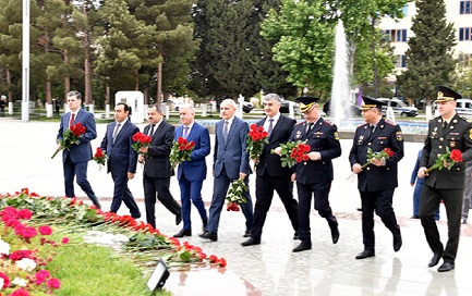 Şirvanda Heydər Əliyev anıldı – Fotolar