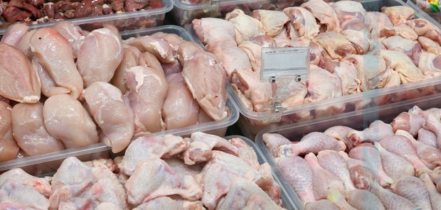 Quş əti və yumurta istehsalçıları Dövlət Gömrük Komitəsilə problem yaşayırlar – ŞİKAYƏT