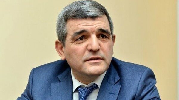 “Pensiya yaşı birmənalı şəkildə azaldılmalıdır” – Deputat