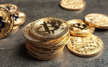 Bitkoin 6 %-ə yaxın ucuzlaşıb