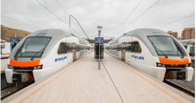 İşıqlar söndü, Bakı-Sumqayıt qatarı yolda qaldı