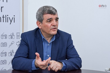 Qazi və şəhid ailələrin probleminin bir həll yolu var, amma… – “Onlar da sanki düşməndirlər”