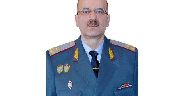 Məhkəmə rüşvətə görə tutulan gömrük generalını həbsdə saxlayıb