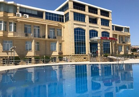 Bakıda hoteldə faciə – Ərəb qadın öldü