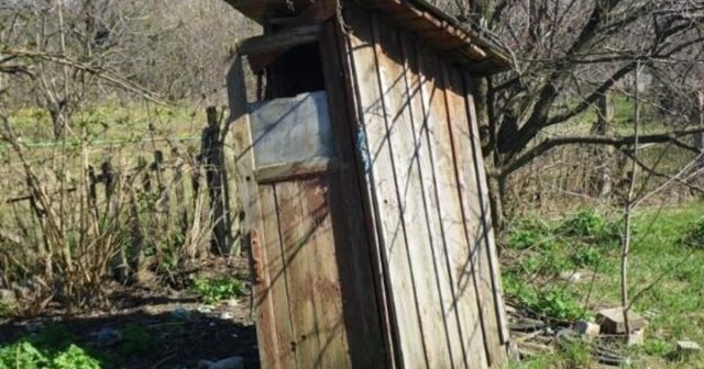 Qadın kənd tualetindəki çuxura yıxılıb boğuldu