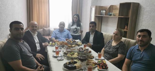 Nəsiminin icra başçısı şəhid ailələsini ziyarət etdi