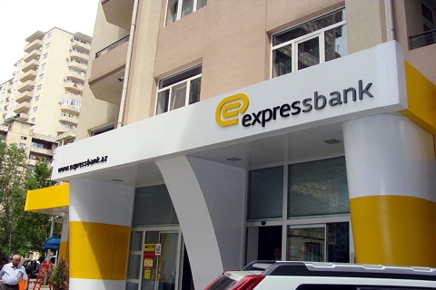 “EKSPRESSBANK”DAN KREDİT GÖTÜRMƏYİN” – MÜŞTƏRİDƏN ÇAĞIRIŞ