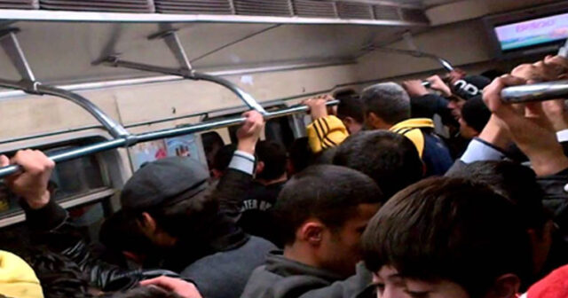 Bakı metrosunda əxlaqsızlıq – Sərxoş kişi qadına GÖRÜN NƏ ETDİ