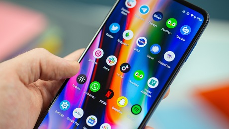 Telefonunuzda bu proqramlar varsa, dərhal silin – Əks halda…
