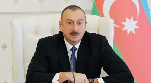 Prezident 3 hakimin səlahiyyətlərinə vaxtından əvvəl XİTAM VERDİ