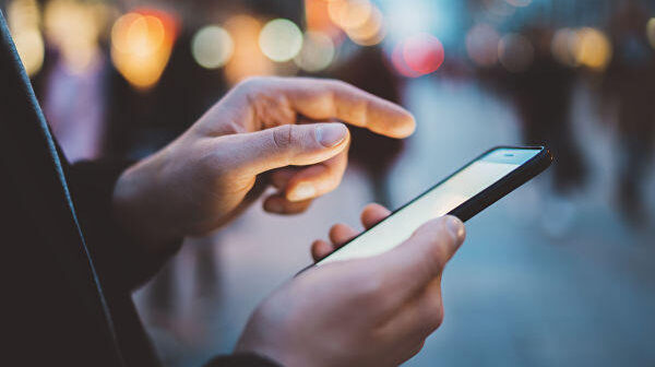 Qadınlar arasında panika – Bu tətbiqləri telefonunuzdan silin!