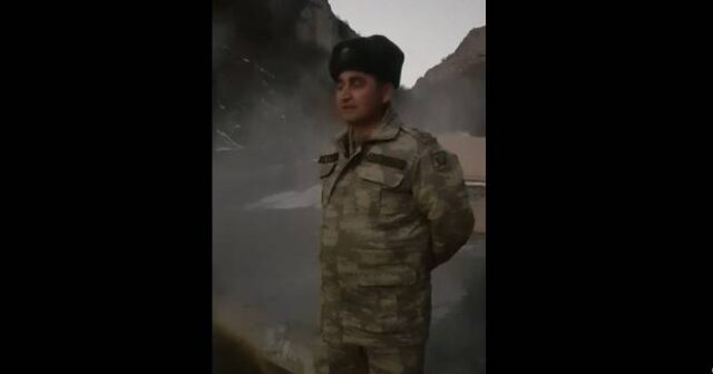 Bu gün Kəlbəcərdə minaya düşən hərbçimizin son görüntüsü – VİDEO
