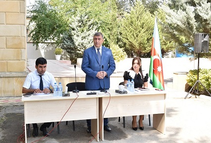 Şirvanın icra başçısı sakinlərlə açıq havada səyyar qəbul keçirib – FOTOLAR