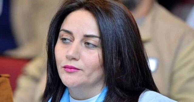 “Bizə təhqiredici, alçaldıcı münasibət göstərdilər” – Jurnalist nazirliyi ifşa etdi