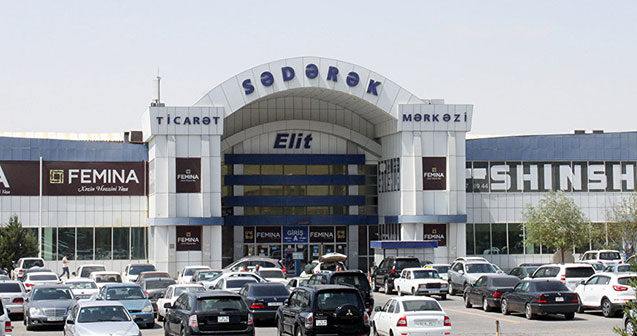 “Sədərək” Ticarət Mərkəzində yanğın baş verib