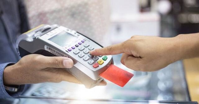 Azərbaycanda kartla ödənişlərdə problem yaşanıb