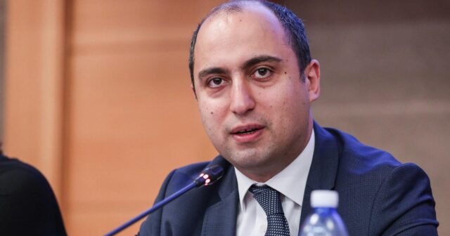 RUS SEKTORLARINDA AZƏRBAYCAN DİLİNƏ HÖRMƏTSİZLİK: ƏMİRULLAYEV NƏYİ DƏYİŞMƏLİDİR? – RƏY