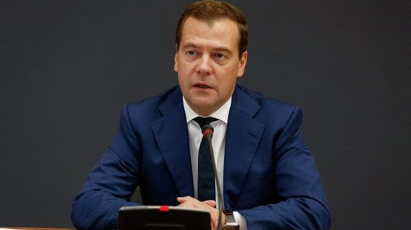 Medvedyev nüvə silahının tətbiq edilə biləcəyi halları açıqlayıb