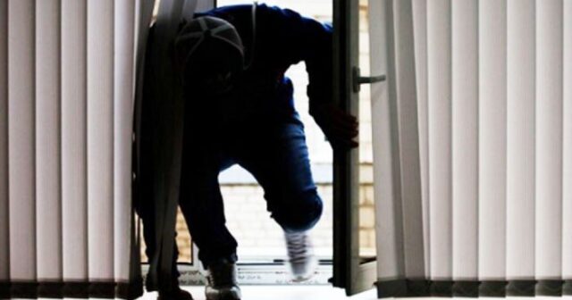 Məmurun qızı ilə qayınanasını öldürüb 3 milyon pul oğurladılar – Dəhşətli qətl