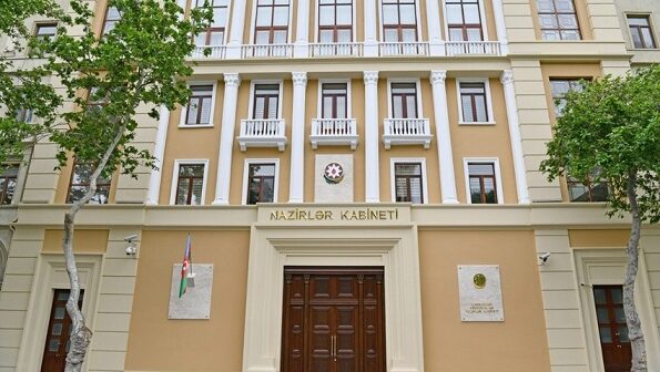 Azərbaycanda iki universitet publik hüquqi şəxsə çevrildi