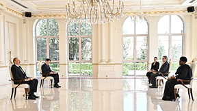 Prezident yeni səfirlərin etimadnaməsini qəbul etdi (FOTOLAR)